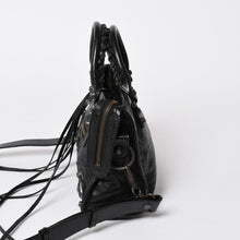 Load the image into the gallery viewer. 極美品 BALENCIAGA バレンシアガ クラシック ミニシティ ナイロン レザー 2WAY ハンドバッグ ショルダーバッグ ブラック 300295 中古 4a006411