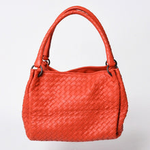 将图片加载到图库查看器中。 極美品 BOTTEGAVENETA ボッテガヴェネタ ハンドバッグ イントレチャート B064D5328B レッド マットブラック金具 中古 4a006519