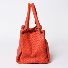 将图片加载到图库查看器中。 極美品 BOTTEGAVENETA ボッテガヴェネタ ハンドバッグ イントレチャート B064D5328B レッド マットブラック金具 中古 4a006519