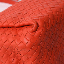 将图片加载到图库查看器中。 極美品 BOTTEGAVENETA ボッテガヴェネタ ハンドバッグ イントレチャート B064D5328B レッド マットブラック金具 中古 4a006519