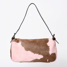 Load the image into the gallery viewer. 極美品 FENDI フェンディ マンマバケット ワンショルダーバッグ ハラコ 26424 ピンク ブラウン 中古 4a006404