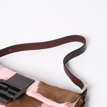 Load the image into the gallery viewer. 極美品 FENDI フェンディ マンマバケット ワンショルダーバッグ ハラコ 26424 ピンク ブラウン 中古 4a006404