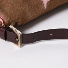 Load the image into the gallery viewer. 極美品 FENDI フェンディ マンマバケット ワンショルダーバッグ ハラコ 26424 ピンク ブラウン 中古 4a006404