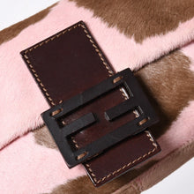 Load the image into the gallery viewer. 極美品 FENDI フェンディ マンマバケット ワンショルダーバッグ ハラコ 26424 ピンク ブラウン 中古 4a006404
