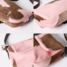 Load the image into the gallery viewer. 極美品 FENDI フェンディ マンマバケット ワンショルダーバッグ ハラコ 26424 ピンク ブラウン 中古 4a006404