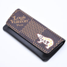 Load the image into the gallery viewer. 極美品 LOUIS VUITTON×NIGO ルイヴィトン ニゴ エテュイ リュネット ウッディー メガネケース GI0497 ブラウン シルバー金具 中古 4a006455