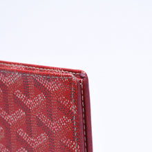 Load the image into the gallery viewer. GOYARD ゴヤール ヴィクトワール ウォレット 二つ折り財布 カードケース レッド VICTO8PMLTY02CL02X 美品 中古 4a006539