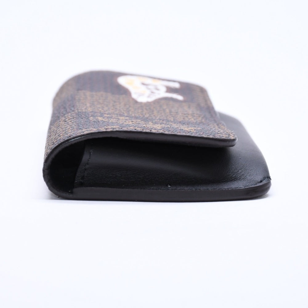 極美品 LOUIS VUITTON×NIGO ルイヴィトン ニゴ エテュイ リュネット ウッディー メガネケース GI0497 ブラウン シルバー金具 中古 4a006455