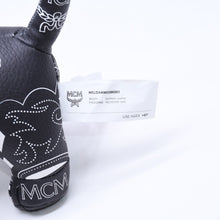 Load the image into the gallery viewer. 極美品 MCM エムシーエム ヴィセトス ドール ダックスフンド ぬいぐるみ ペイズリー柄 インテリア 置物 PVC ブラック 中古 4a006407