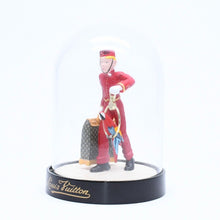 画像をギャラリービューアに読み込む, 極美品 LOUIS VUITTON ルイヴィトン 置物 雑貨 ノベルティ VIP限定 ページボーイ ドーム LE GROOM オブジェ ブラック レッド 中古 4a006423