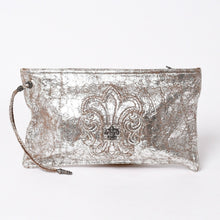 Load the image into the gallery viewer. CHROME HEARTS クロムハーツ BSフレア クラッチバッグ フラットバッグ シルバー925 メタリックシルバー金具 良品 中古 4a006473