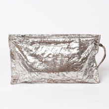 Load the image into the gallery viewer. CHROME HEARTS クロムハーツ BSフレア クラッチバッグ フラットバッグ シルバー925 メタリックシルバー金具 良品 中古 4a006473
