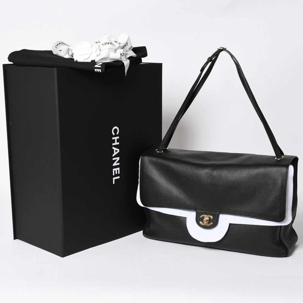新品未使用 26年 CHANEL シャネル マキシハンドバッグ ランダム番台 AS6231 ココマーク グレインカーフスキン ブラック ゴールド金具 中古 4a006556