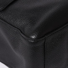 Load the image into the gallery viewer. 新品未使用 26年 CHANEL シャネル マキシハンドバッグ ランダム番台 AS6231 ココマーク グレインカーフスキン ブラック ゴールド金具 中古 4a006556