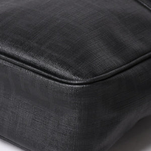 極美品 FENDI フェンディ ズッカ FFロゴ クロスボディ ショルダーバッグ 7VA232 PVC ブラック ブラックメタル金具 中古 4a006498