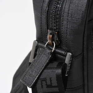 極美品 FENDI フェンディ ズッカ FFロゴ クロスボディ ショルダーバッグ 7VA232 PVC ブラック ブラックメタル金具 中古 4a006498