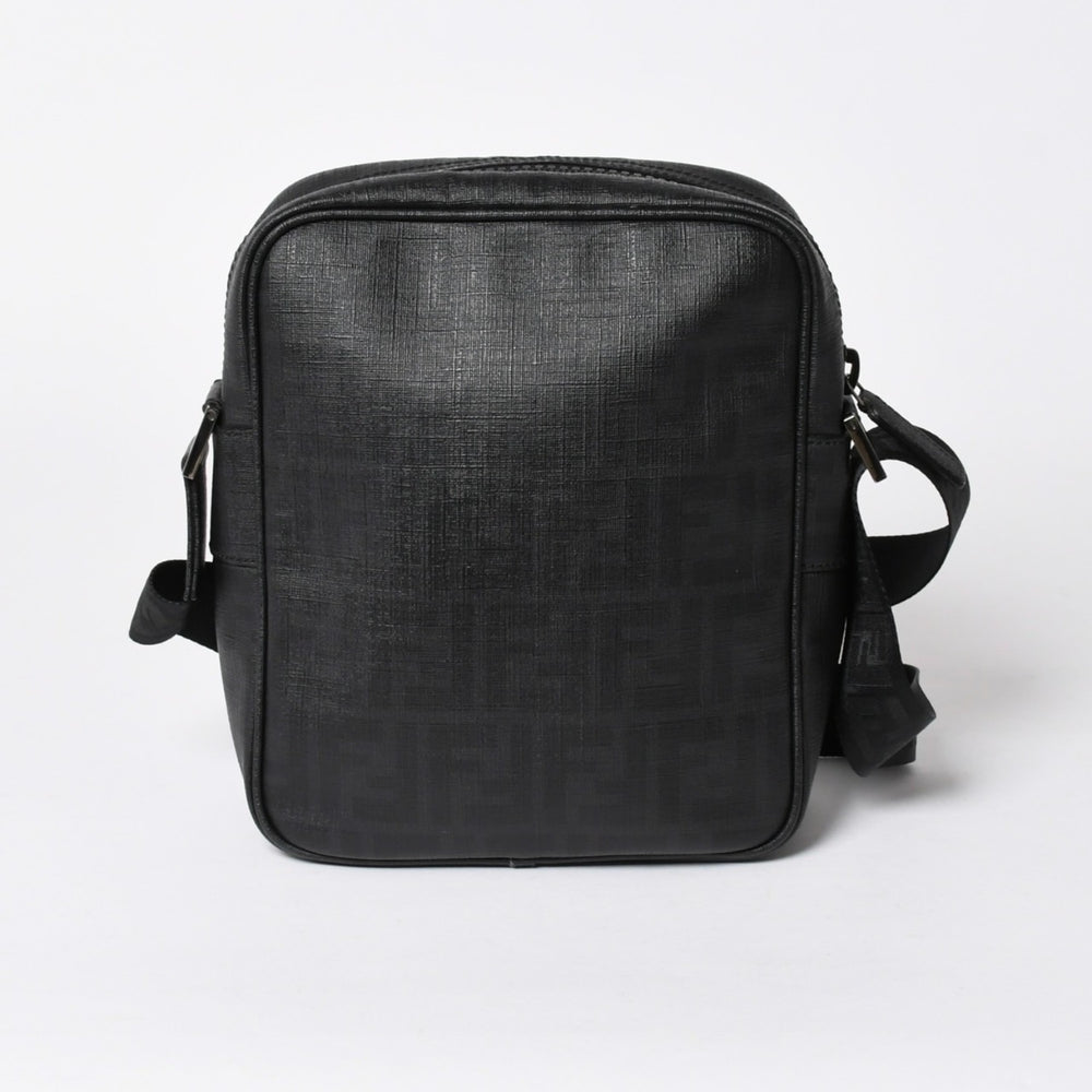 極美品 FENDI フェンディ ズッカ FFロゴ クロスボディ ショルダーバッグ 7VA232 PVC ブラック ブラックメタル金具 中古 4a006498