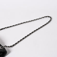将图片加载到图库查看器中。 極美品 CHANEL シャネル フレンチリビエラ パンチング Sフラップ Sチェーンチェーンショルダーバッグ ブラック カーフ ココマーク シルバー金具 シリアル不鮮明 中古 4a006451