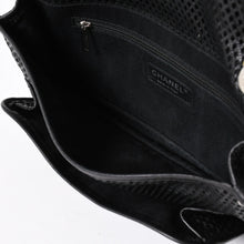 将图片加载到图库查看器中。 極美品 CHANEL シャネル フレンチリビエラ パンチング Sフラップ Sチェーンチェーンショルダーバッグ ブラック カーフ ココマーク シルバー金具 シリアル不鮮明 中古 4a006451