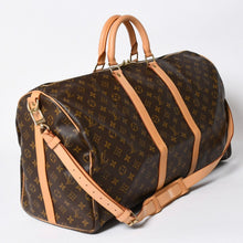 Load the image into the gallery viewer. 新品同様品 LOUIS VUITTON ルイヴィトン モノグラム キーポルバンドリエール55 2WAY ボストンバック M41414 ブラウン キャンバス 中古 4a006510