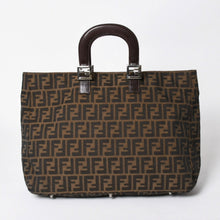Load the image into the gallery viewer. FENDI フェンディ ハンドバッグ トートバッグ ズッカ柄 キャンバス レザー ブラウン シルバー金具 美品 中古 4a006513