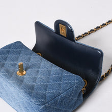 将图片加载到图库查看器中。 新品同様品 CHANEL シャネル ミニマトラッセ20 ココマーク グラデーション デニム チェーンショルダーバッグ ショルダーバッグ ランダム番台 ブルー 中古 4a006403