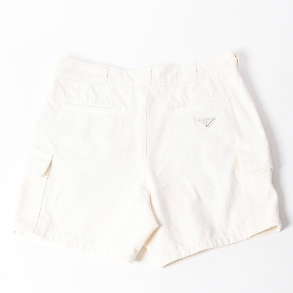 極美品 PRADA プラダ ホワイトデニム バミューダショーツ GEP404 ハーフショーツ ハーフパンツ メタルプレート Mサイズ シルバー金具 中古 4a006362