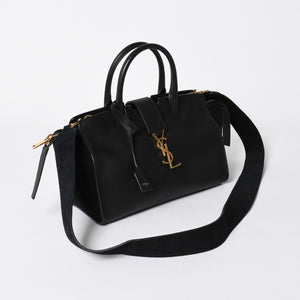 新品同様品 YVES SAINT LAURENT イヴサンローラン ベイビーカバス 2WAYバッグ ハンドバッグ ショルダーバッグ ブラック ゴールド金具 中古 4a006229