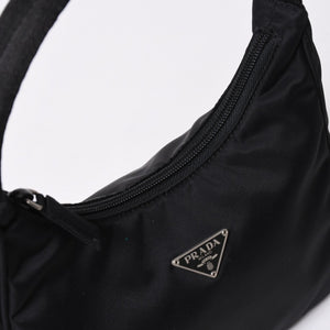 PRADA プラダ ホーボー ハンドバッグ MV515 トライアングルロゴ 三角ロゴプレート ナイロン ブラック 美品 中古 4a006506