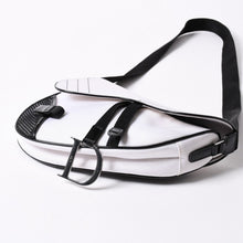 Load the image into the gallery viewer. 極美品 Christian Dior クリスチャンディオール サドルバッグ ショルダーバッグ RU0012 ナイロンキャンバス パテント ガリアーノ期 中古 4a004774