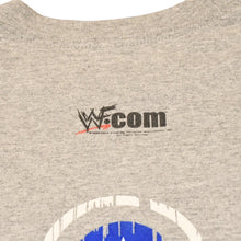 画像をギャラリービューアに読み込む, WWF(現WWE) プロレスラー カート アングル ヴィンテージTシャツ 2000年代 グレー サイズ不鮮明 トリコロールカラー 美品 中古 4a006521