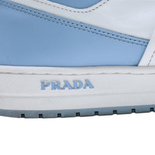 Load the image into the gallery viewer. PRADA プラダ スニーカー ダウンタウン レザー トライアングルロゴ 靴 ホワイト ブルー 2EE364 サイズ11 美品 中古 4a006552