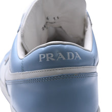 Load the image into the gallery viewer. PRADA プラダ スニーカー ダウンタウン レザー トライアングルロゴ 靴 ホワイト ブルー 2EE364 サイズ11 美品 中古 4a006552