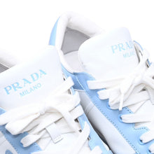 Load the image into the gallery viewer. PRADA プラダ スニーカー ダウンタウン レザー トライアングルロゴ 靴 ホワイト ブルー 2EE364 サイズ11 美品 中古 4a006552
