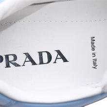Load the image into the gallery viewer. PRADA プラダ スニーカー ダウンタウン レザー トライアングルロゴ 靴 ホワイト ブルー 2EE364 サイズ11 美品 中古 4a006552
