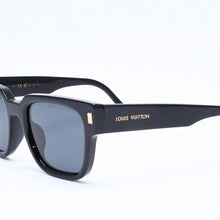 Load the image into the gallery viewer. 極美品 LOUIS VUITTON ルイヴィトン サングラス アイウェア エスケイプ スクエア Z1496E ブラック サイズ53◻︎22 中古 4a006542