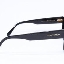 Load the image into the gallery viewer. 極美品 LOUIS VUITTON ルイヴィトン サングラス アイウェア エスケイプ スクエア Z1496E ブラック サイズ53◻︎22 中古 4a006542