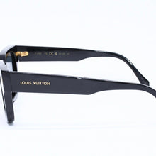 Load the image into the gallery viewer. 極美品 LOUIS VUITTON ルイヴィトン サングラス アイウェア エスケイプ スクエア Z1496E ブラック サイズ53◻︎22 中古 4a006542