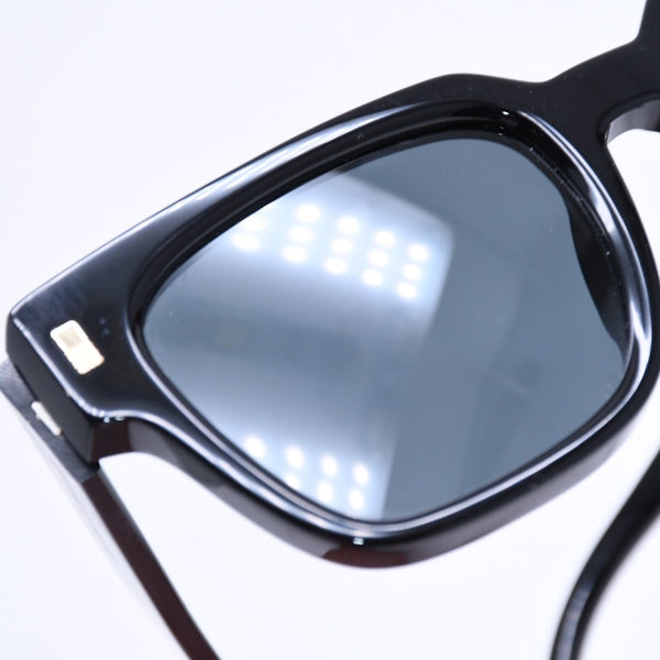 Mint condition LOUIS VUITTON sunglasses, Escape square style, Z1496E, black, size 53.◻22 Used 4a006542