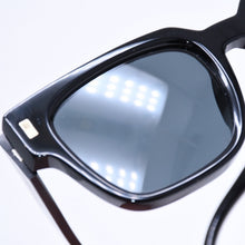 Load the image into the gallery viewer. 極美品 LOUIS VUITTON ルイヴィトン サングラス アイウェア エスケイプ スクエア Z1496E ブラック サイズ53◻︎22 中古 4a006542