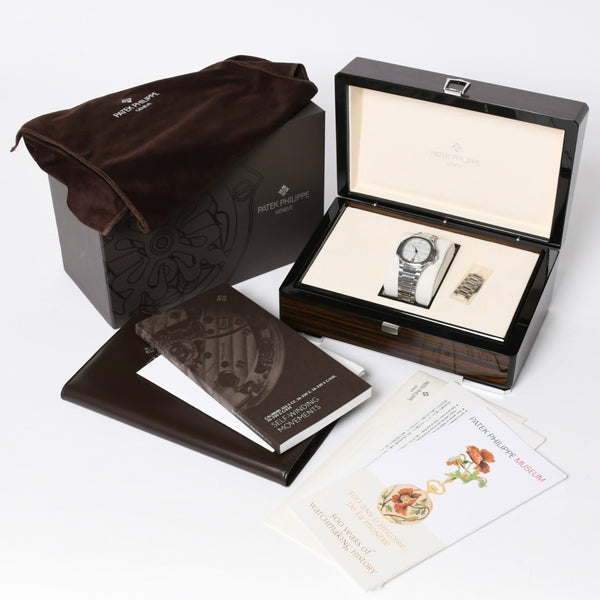 PATEK PHILIPPE パテック フィリップ NAUTILUS ノーチラス 腕時計 7118/1A-010 ステンレススチール シルバー文字盤 極美品 中古 4a006554