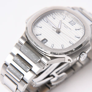 PATEK PHILIPPE パテック フィリップ NAUTILUS ノーチラス 腕時計 7118/1A-010 ステンレススチール シルバー文字盤 極美品 中古 4a006554