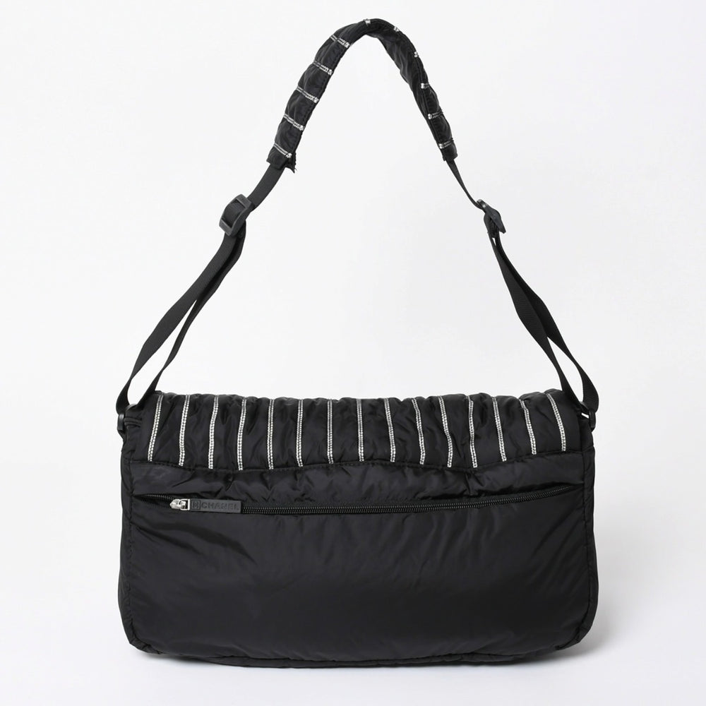 極美品 CHANEL シャネル スポーツライン ナイロン メッセンジャーバッグ A32807 キルティング 10番台 ブラック ココマーク 中古 4a006584