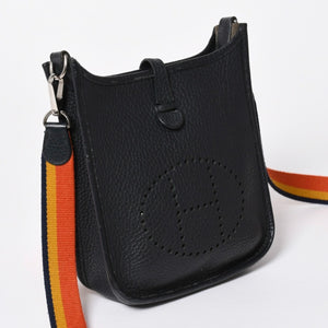 極美品 HERMES エルメス EVELYNE TPM エヴリン TPM ショルダーバッグ T刻印 トリヨンクレマンス ブラック 2015年製 シルバー金具 中古 4a006777