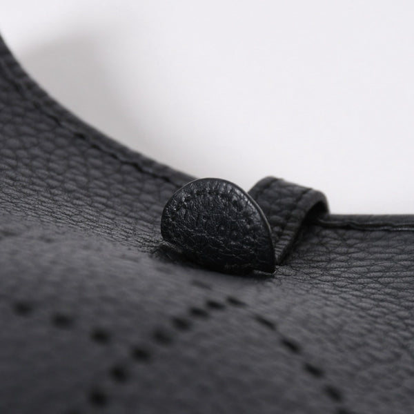 極美品 HERMES エルメス EVELYNE TPM エヴリン TPM ショルダーバッグ T刻印 トリヨンクレマンス ブラック 2015年製 シルバー金具 中古 4a006777