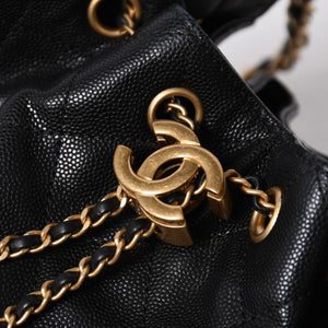 極美品 CHANEL シャネル シャネル25 ミニ ハンドバッグ AS5631 ランダム番台 ココマーク キャビアスキン ブラック ゴールド金具 中古 4a006590