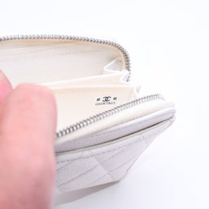 CHANEL シャネル クラシック コインパース 小銭入れ ランダム番台 ココマーク キャビアスキン ホワイト シルバー金具 美品 中古 4a006563
