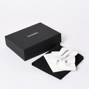 新品同様 CHANEL シャネル クラシック ジップコインパース AP2061 ランダム番台 ココマーク キャビアスキン ブラック ゴールド金具 中古 4a006629
