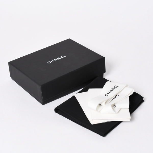 新品同様 CHANEL シャネル クラシック ジップコインパース AP2061 ランダム番台 ココマーク キャビアスキン ブラック ゴールド金具 中古 4a006629