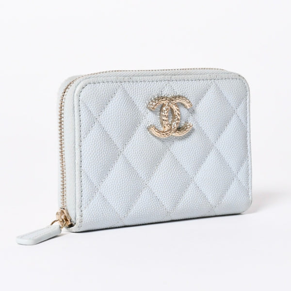 CHANEL シャネル ラウンドジップ ウォレット 財布 ランダム番台 ココマーク キャビアスキン ライトブルー ゴールド金具 美品 中古 4a006610